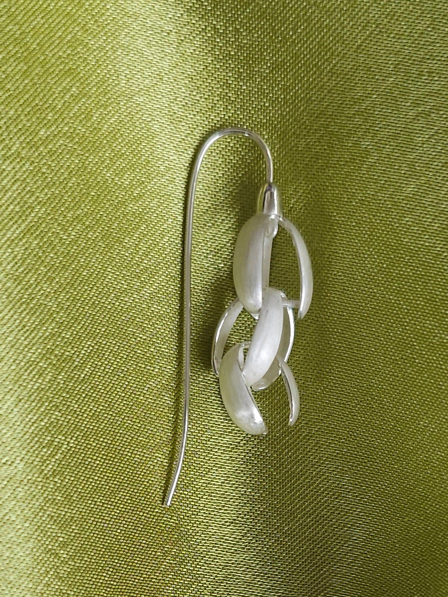 Interlocking Snowdrop Earrings