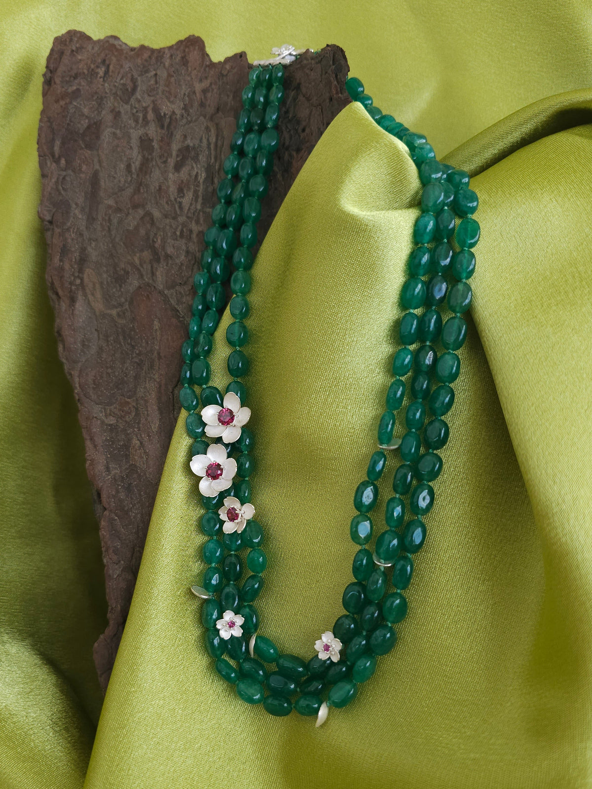 Ephemeral Bloom Necklace
