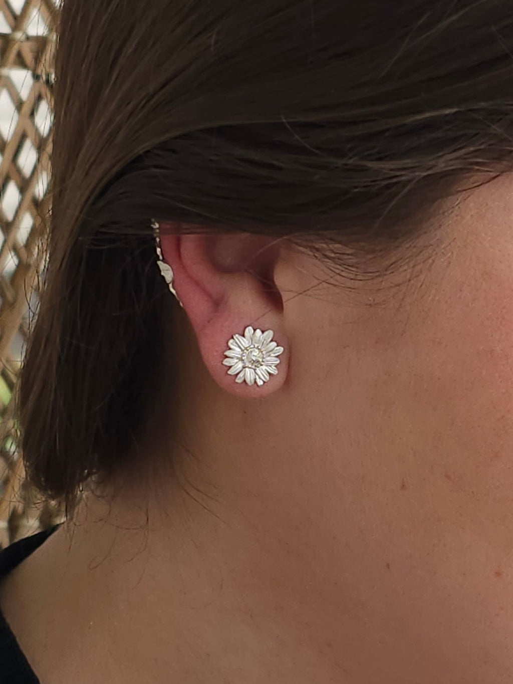 Daisy Studs
